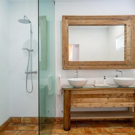 River & Sea View Ii * 알보르