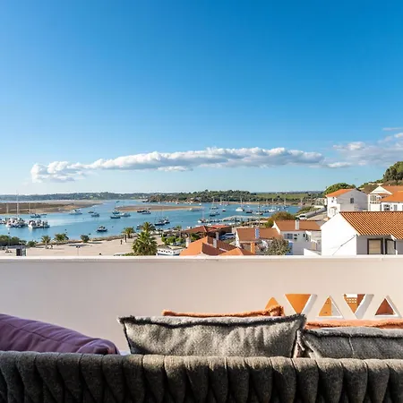 River & Sea View Ii 펜션